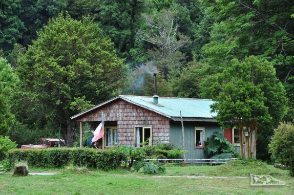 O prédio da 'administração' das Termas del Amarillo, perto de Chaitén, no sul do Chile